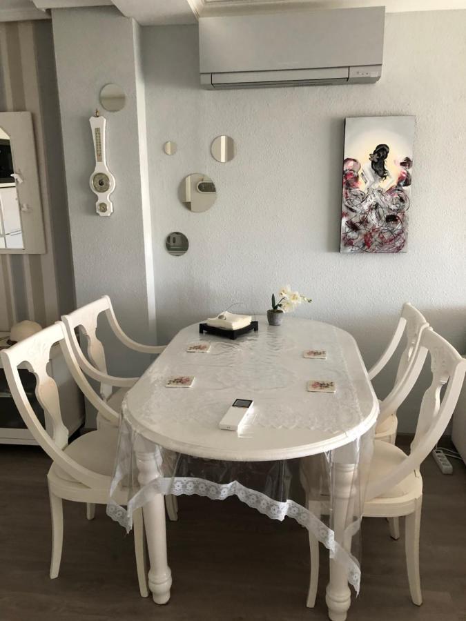 Apartment With A View Of The Sea Торевиеха Екстериор снимка