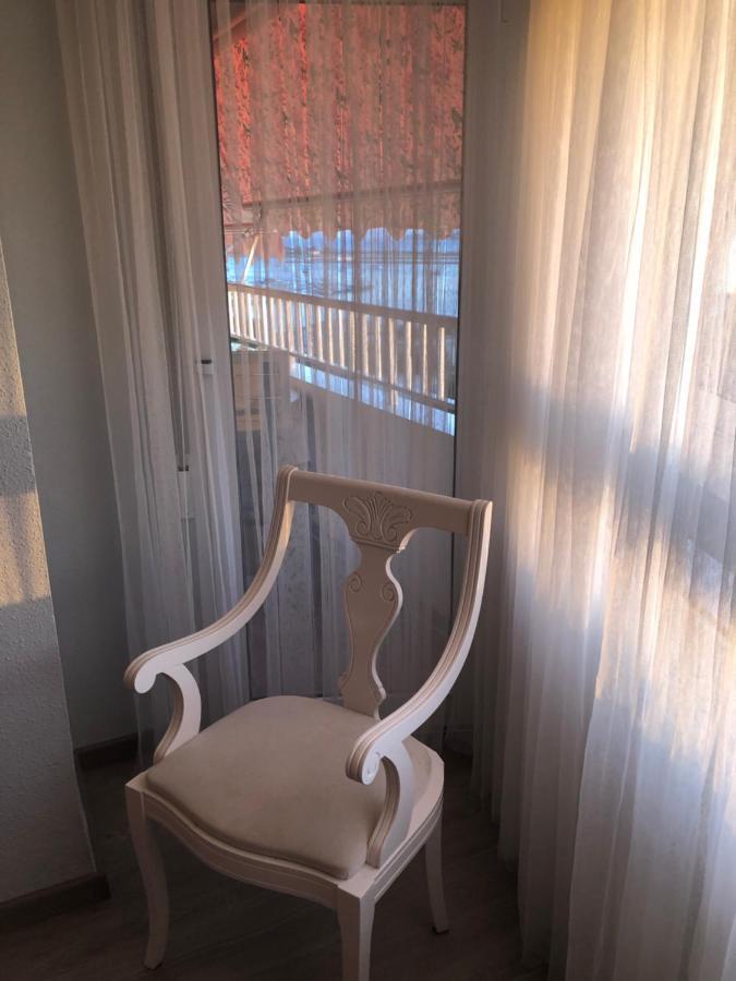 Apartment With A View Of The Sea Торевиеха Екстериор снимка