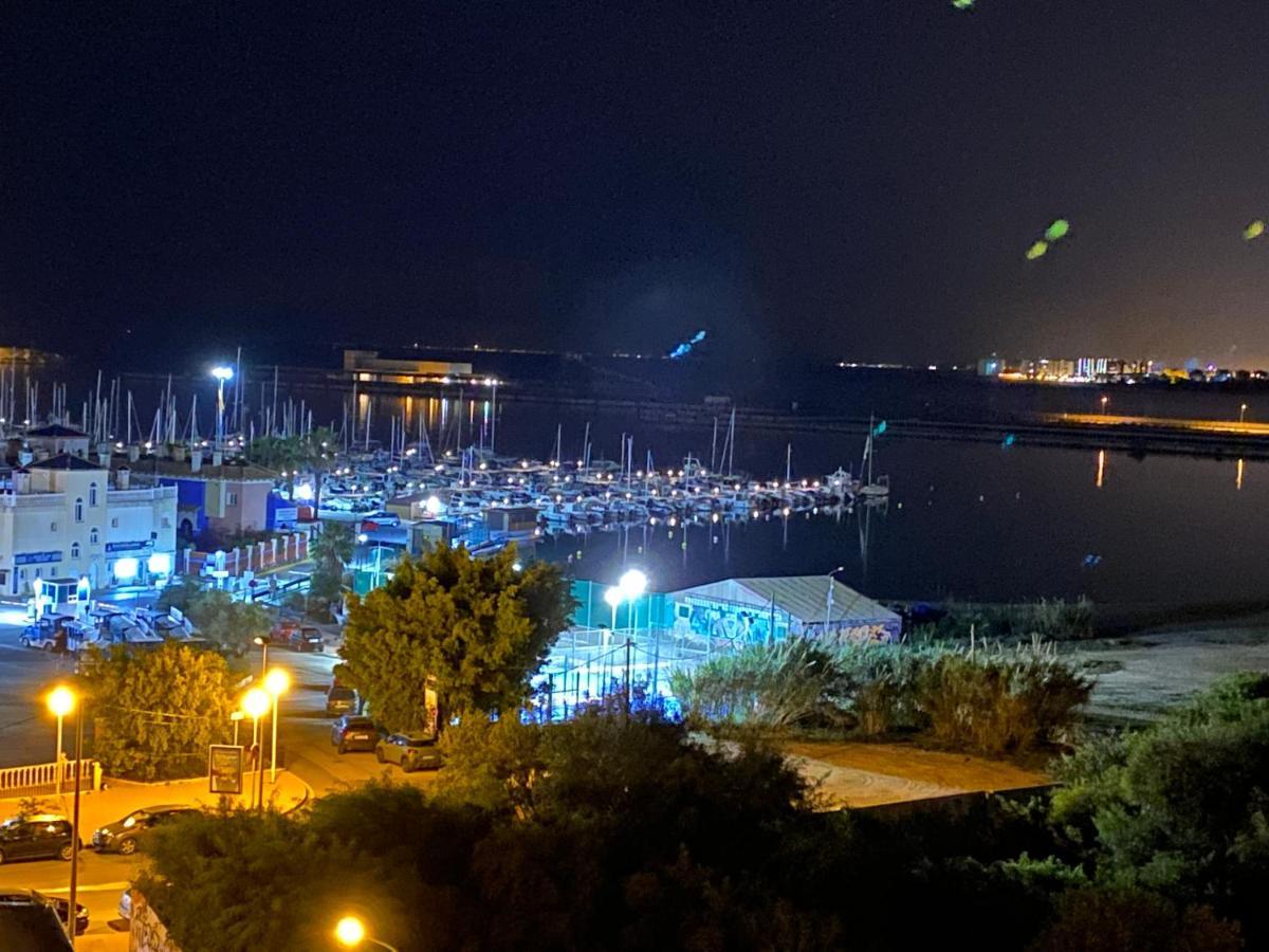 Apartment With A View Of The Sea Торевиеха Екстериор снимка