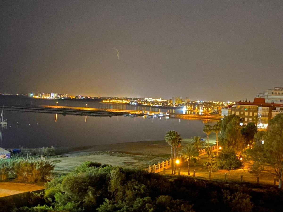 Apartment With A View Of The Sea Торевиеха Екстериор снимка