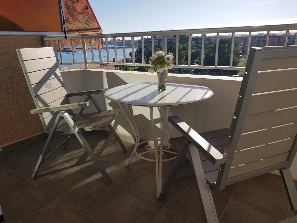Apartment With A View Of The Sea Торевиеха Екстериор снимка