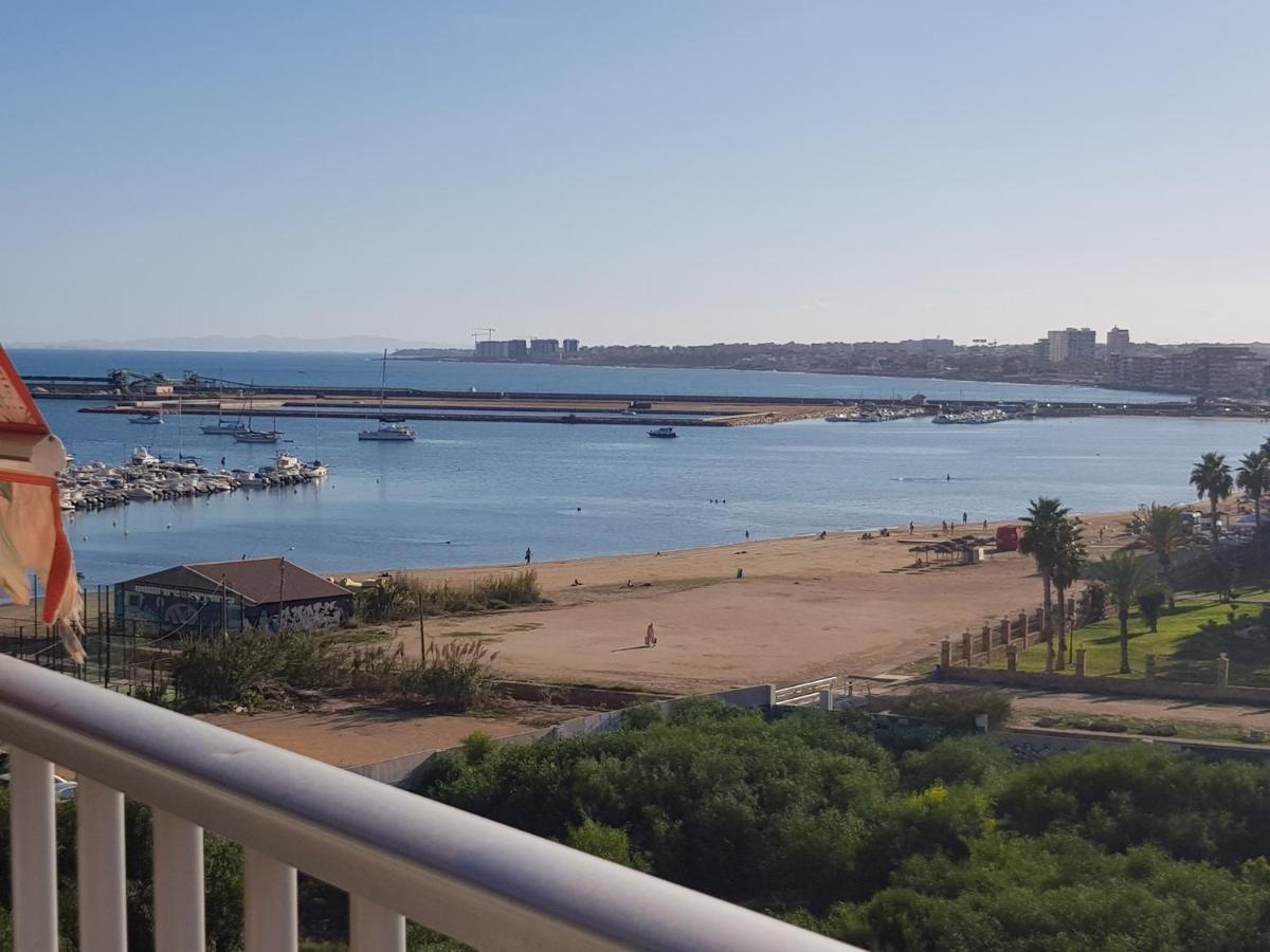 Apartment With A View Of The Sea Торевиеха Екстериор снимка